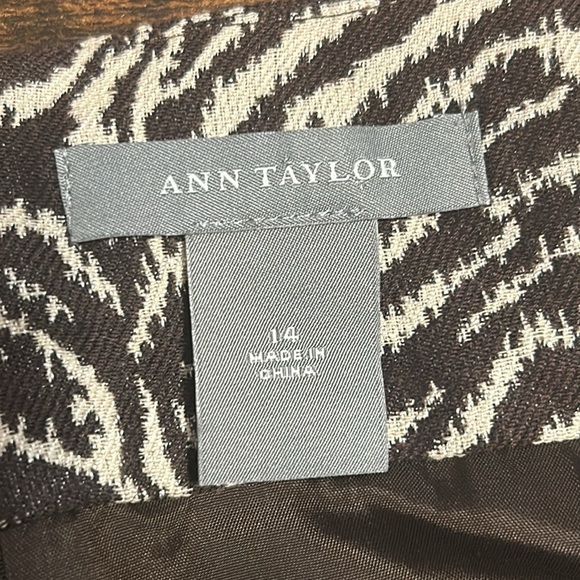 Ann Taylor Gold Chain Pleated Brown & Tan Print Superfine Wool Skirt EUC Size 14 - Picture 6 of 7